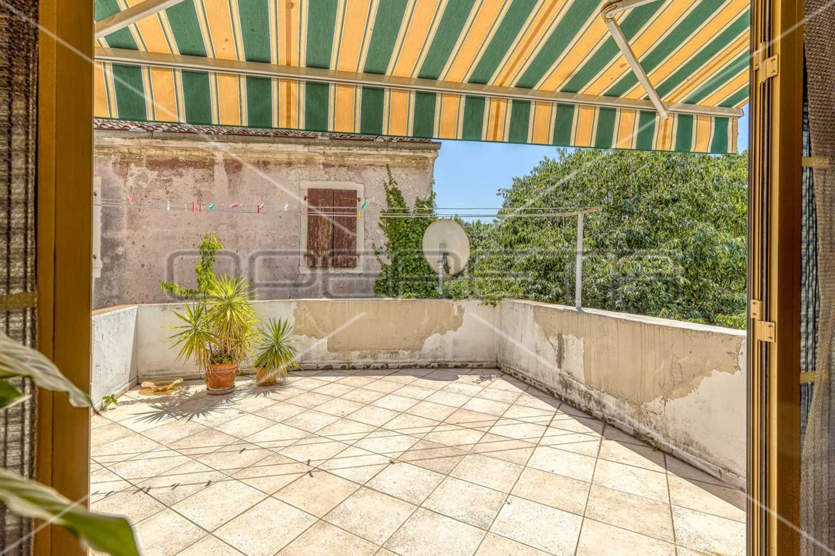Casa con giardino nel cuore di Rovigno, 316 m2
