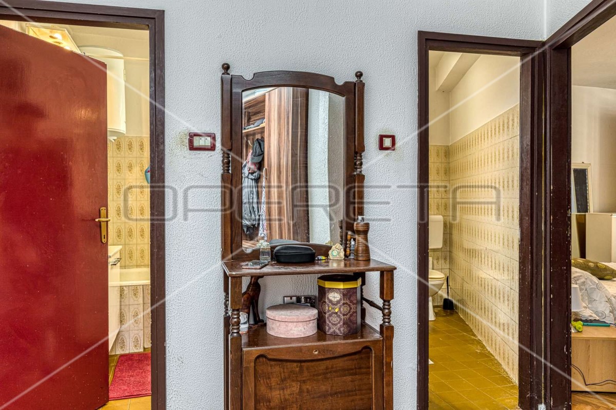 Casa con giardino nel cuore di Rovigno, 316 m2