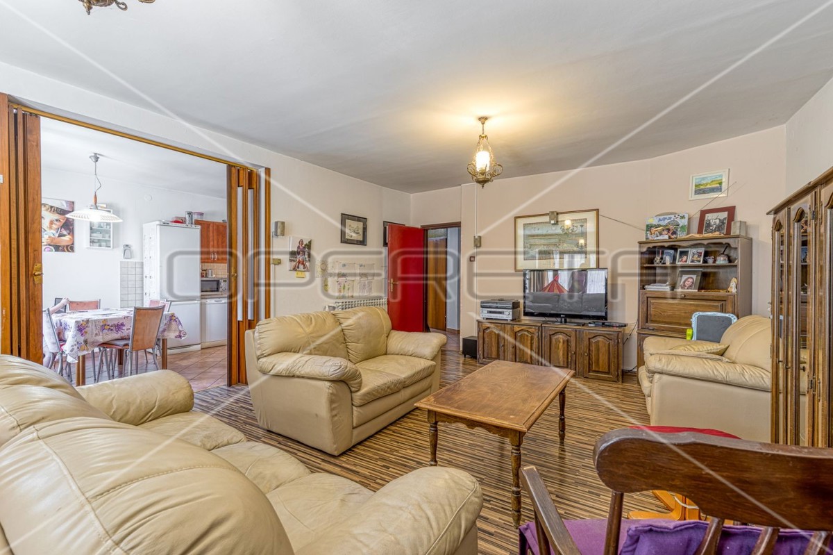 Casa con giardino nel cuore di Rovigno, 316 m2