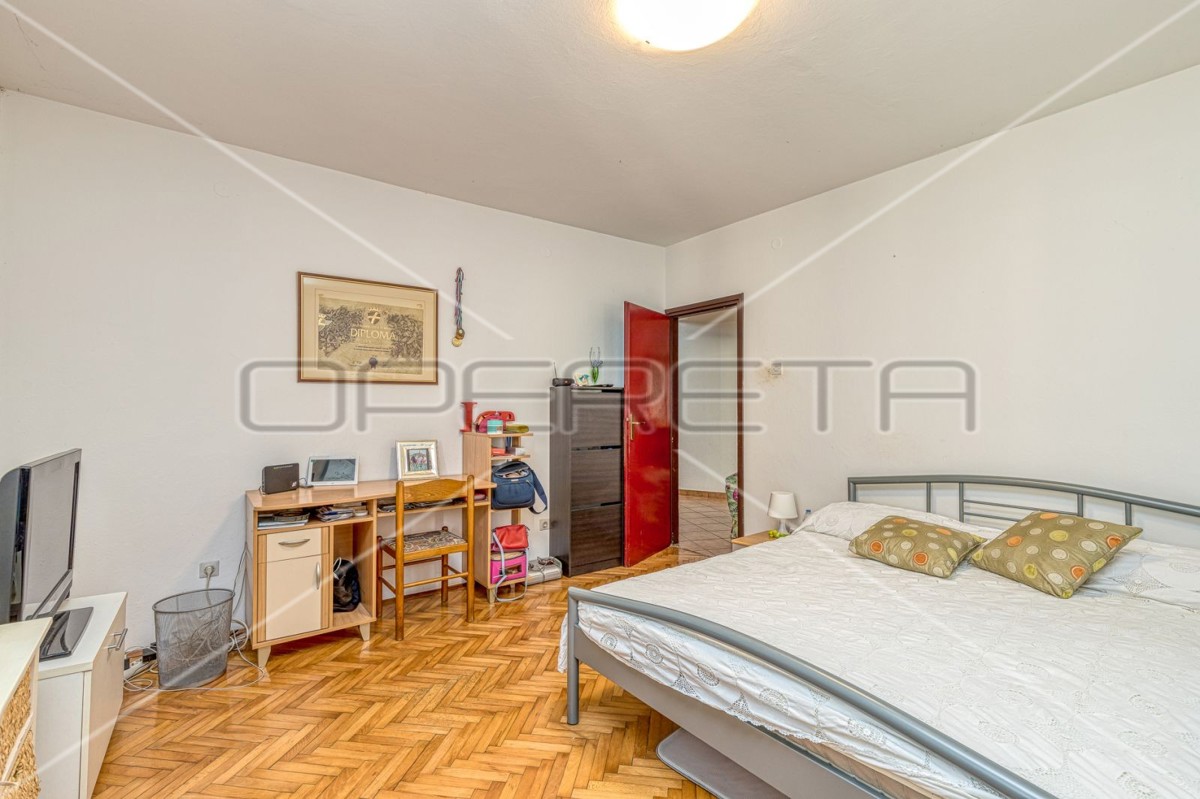 Casa con giardino nel cuore di Rovigno, 316 m2