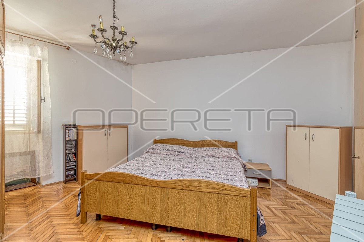 Casa con giardino nel cuore di Rovigno, 316 m2