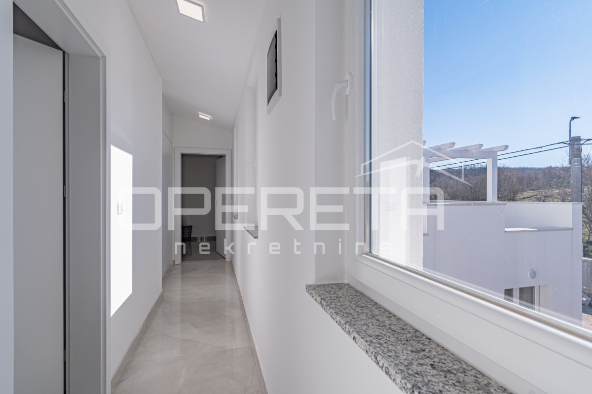 Vendita, Casa, Momjan, Momjan, Edificio doppio, 231m2