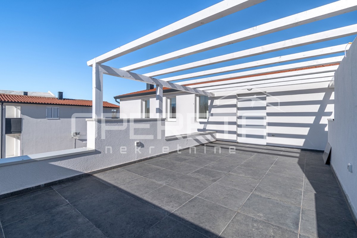 Vendita, Casa, Momjan, Momjan, Edificio doppio, 231m2