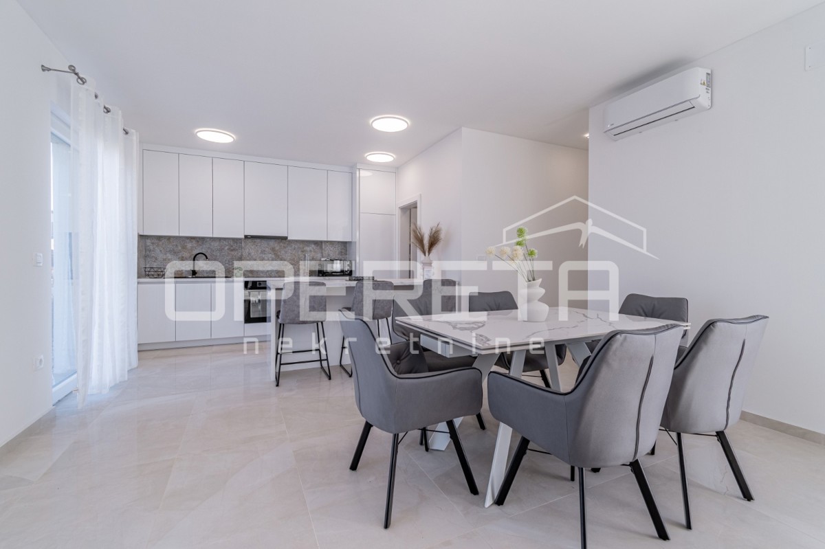 Vendita, Casa, Momjan, Momjan, Edificio doppio, 231m2