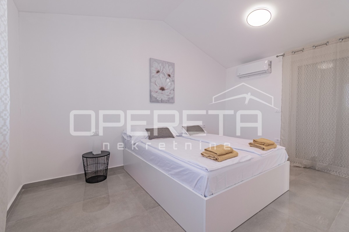 Vendita, Casa, Momjan, Momjan, Edificio doppio, 231m2