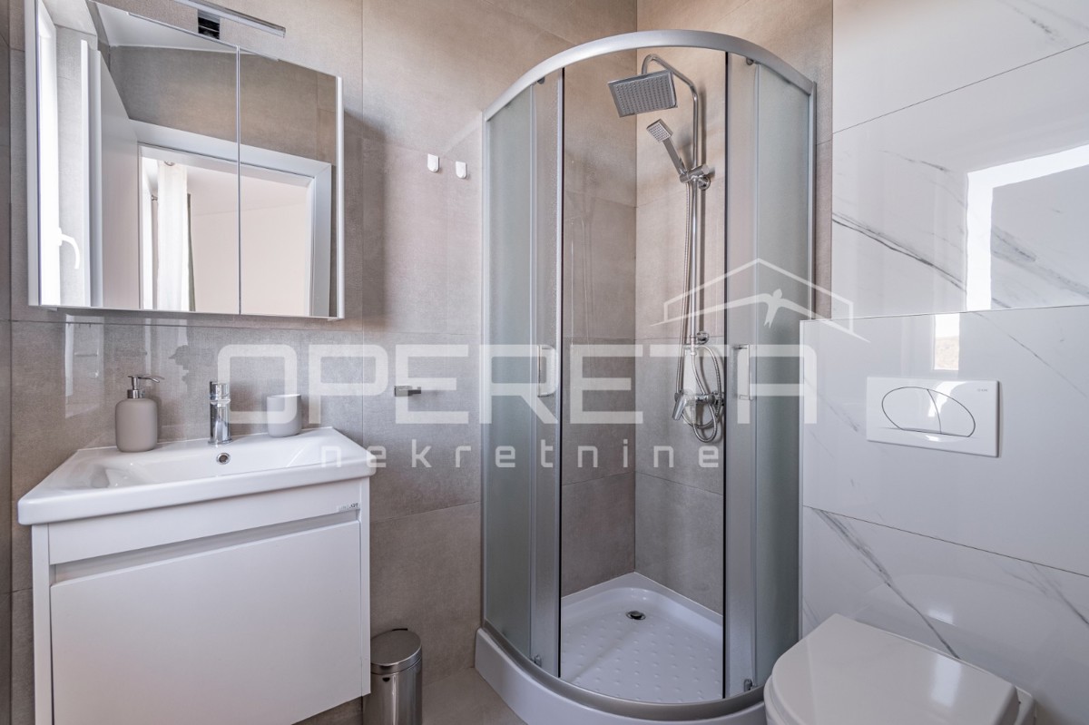 Vendita, Casa, Momjan, Momjan, Edificio doppio, 231m2