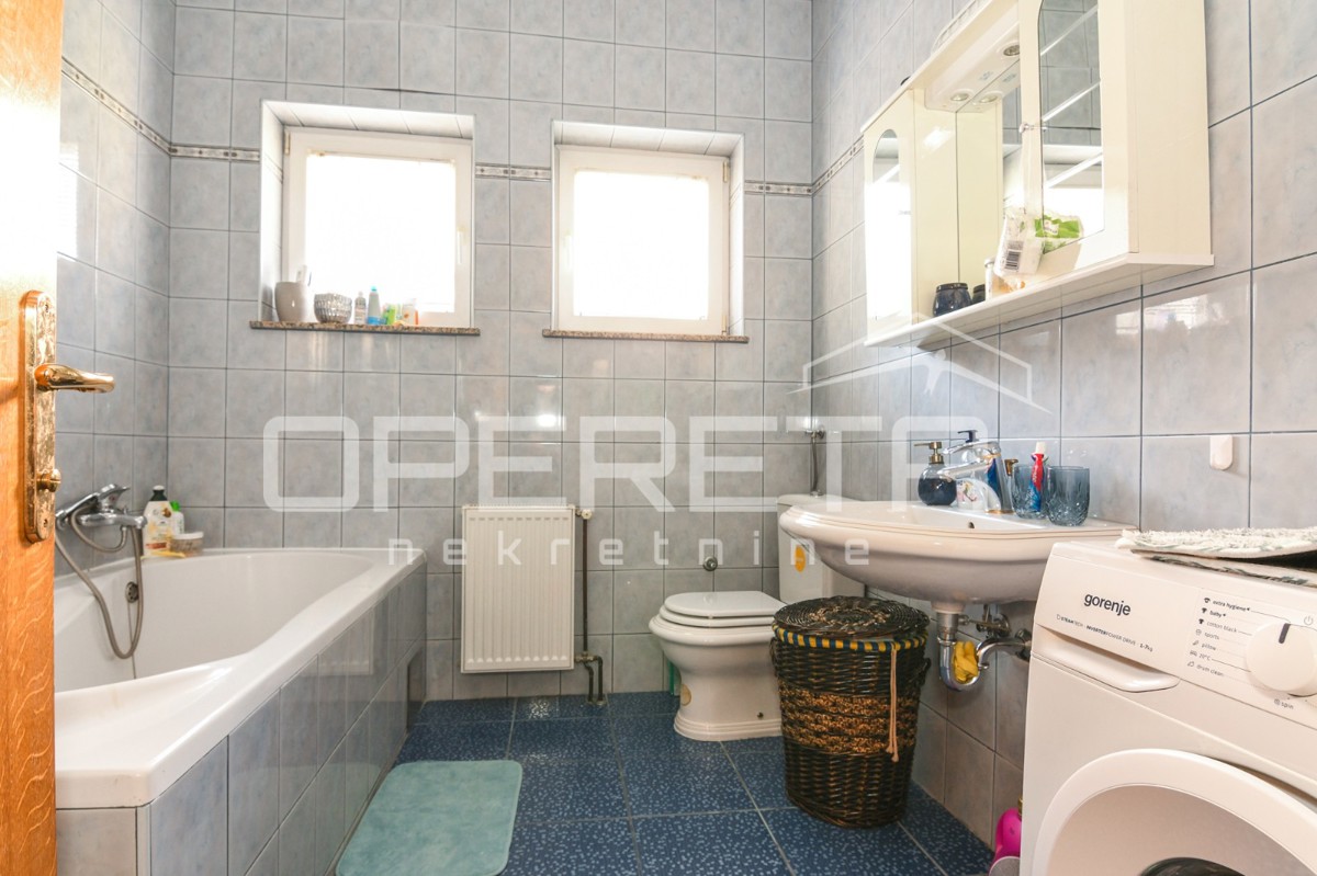 Vendita, Casa, Gajnice, Zelena magistrala, Indipendente, 340m2