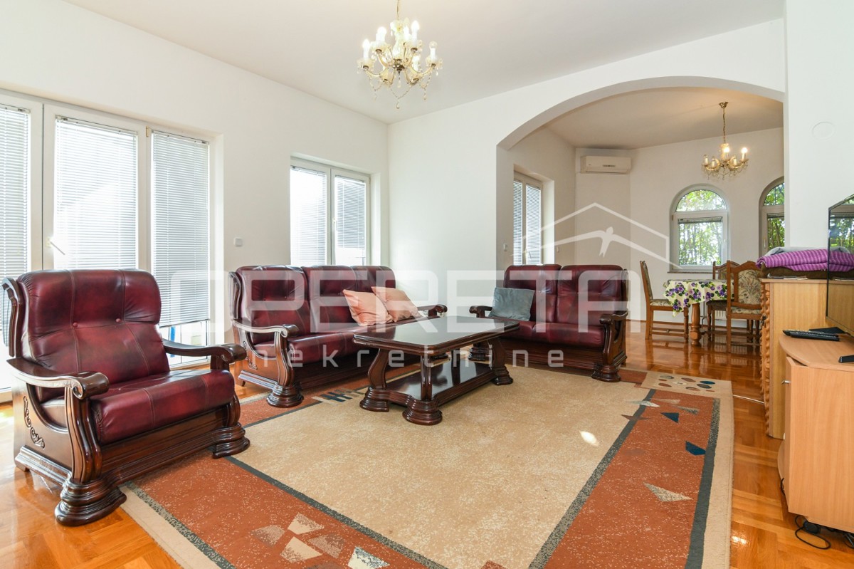 Vendita, Casa, Gajnice, Zelena magistrala, Indipendente, 340m2