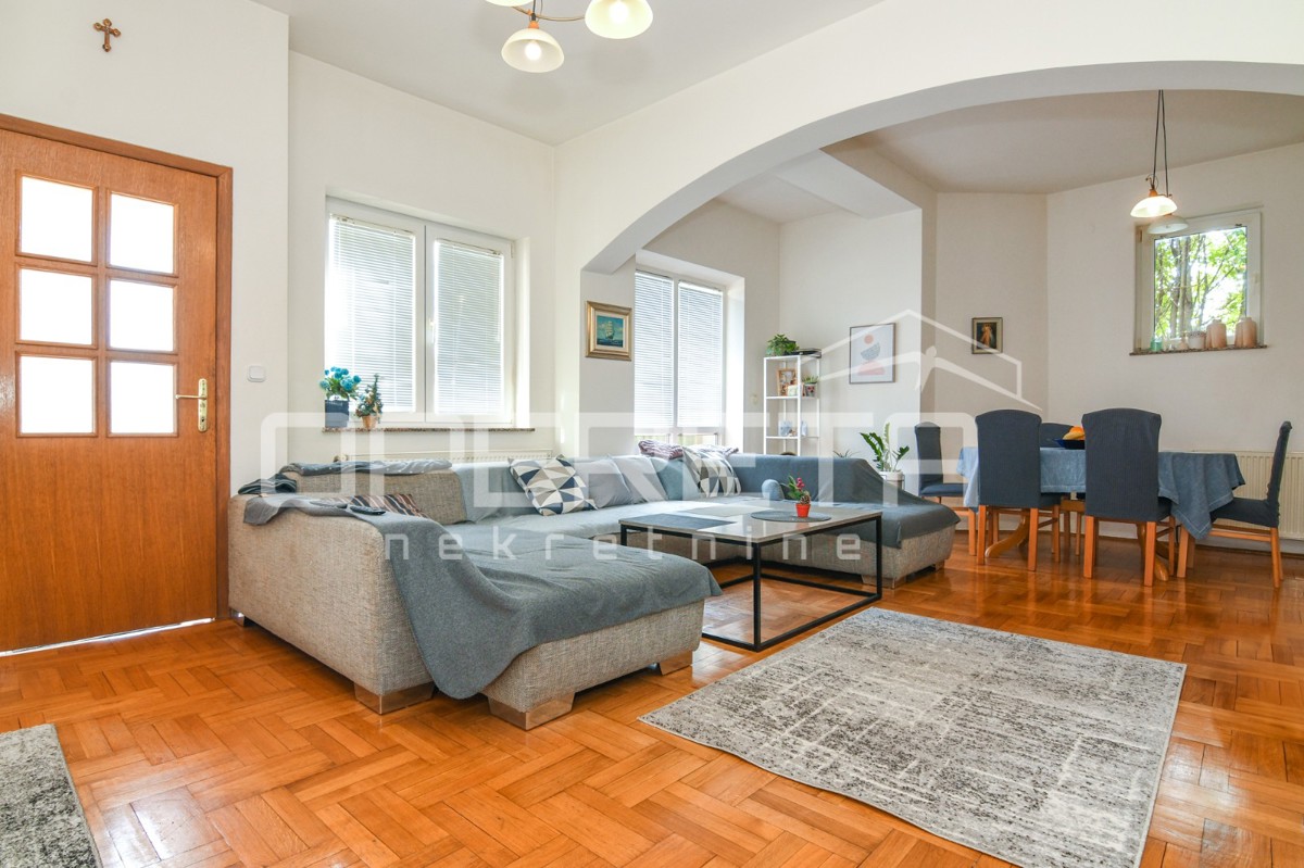 Vendita, Casa, Gajnice, Zelena magistrala, Indipendente, 340m2