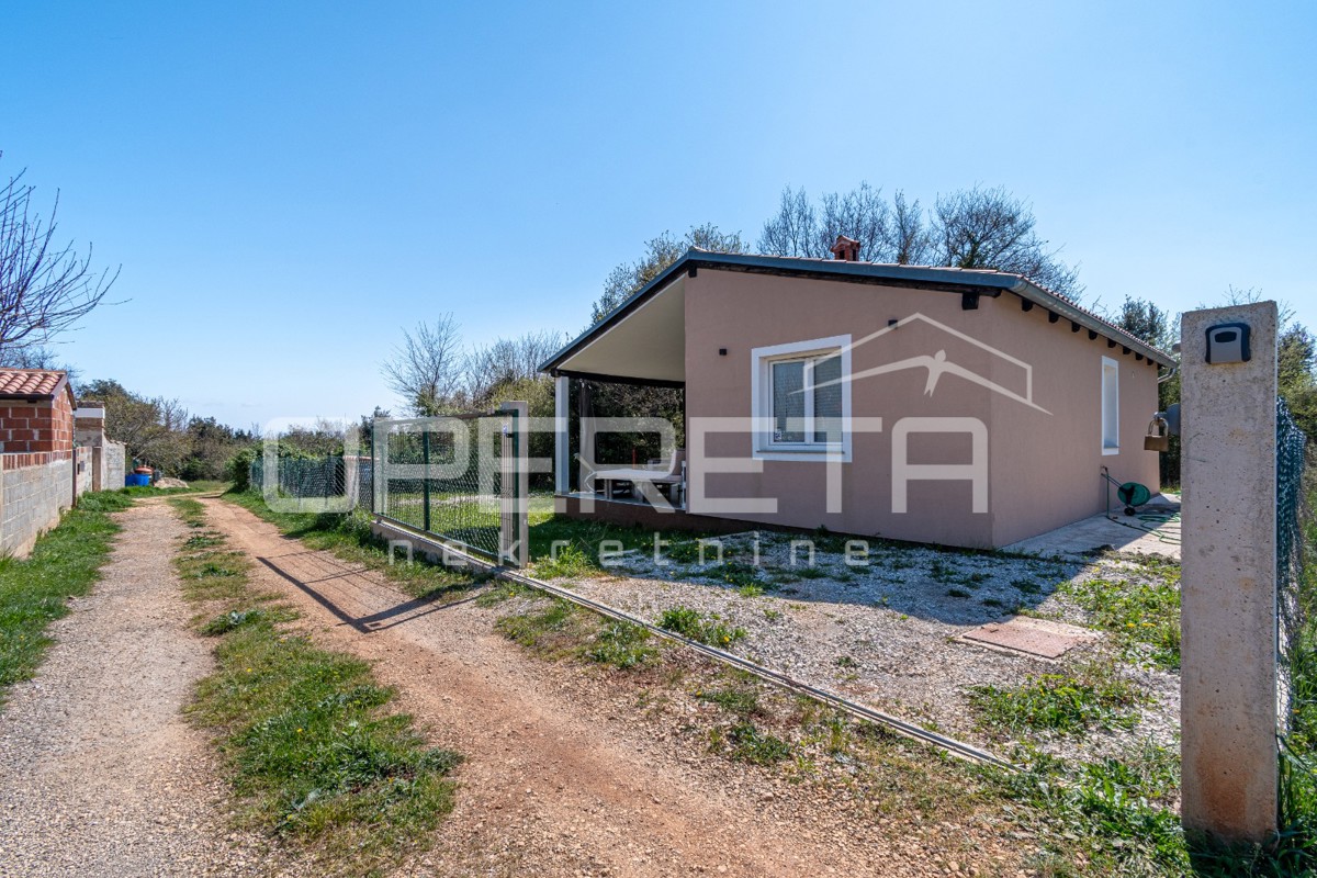 Casa indipendente al piano terra di 84 m2 vicino a Valtura circondata dal verde.