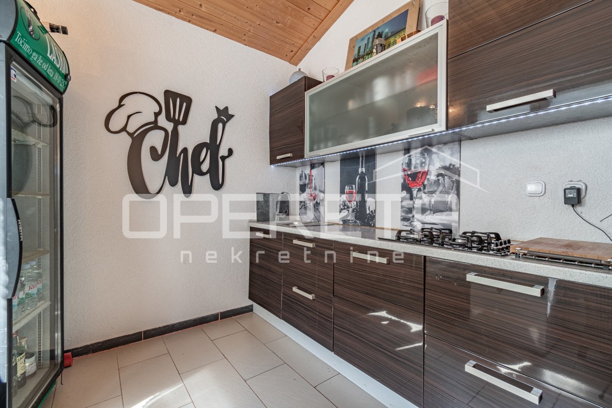 Casa indipendente al piano terra di 84 m2 vicino a Valtura circondata dal verde.