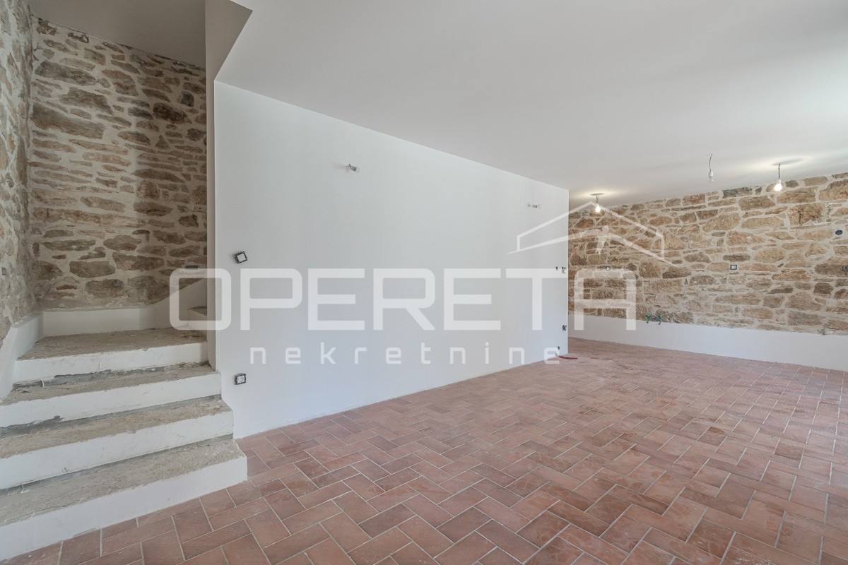 Istria, Zona di Vižinada – Casa istriana ristrutturata con piscina e vista