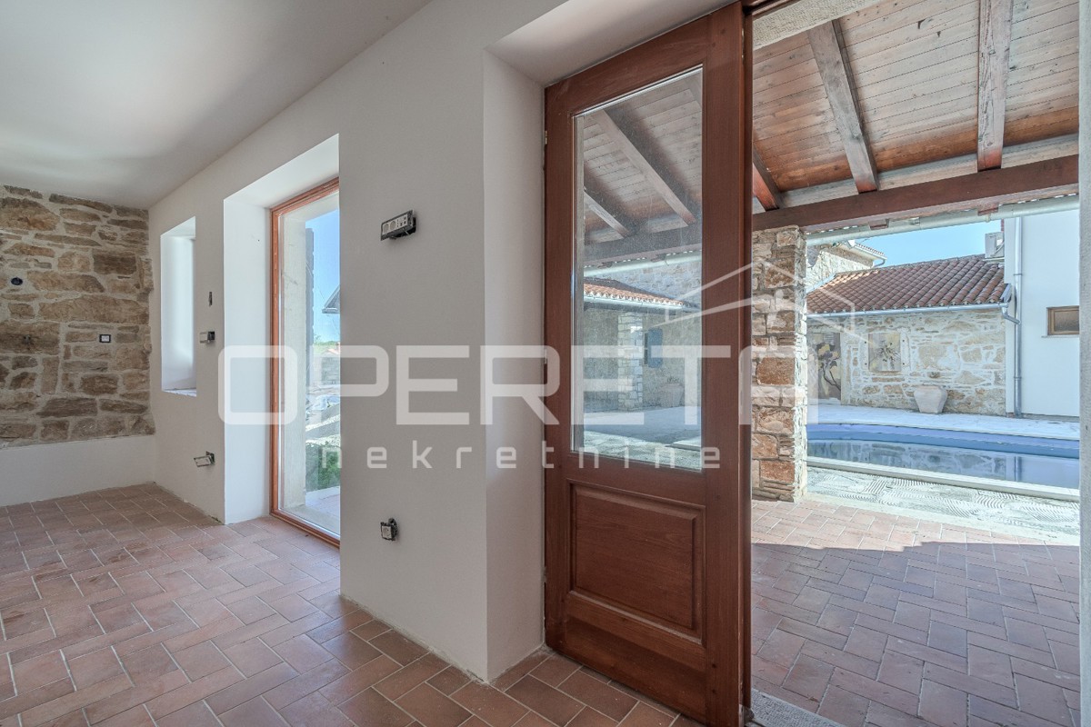 Istria, Zona di Vižinada – Casa istriana ristrutturata con piscina e vista