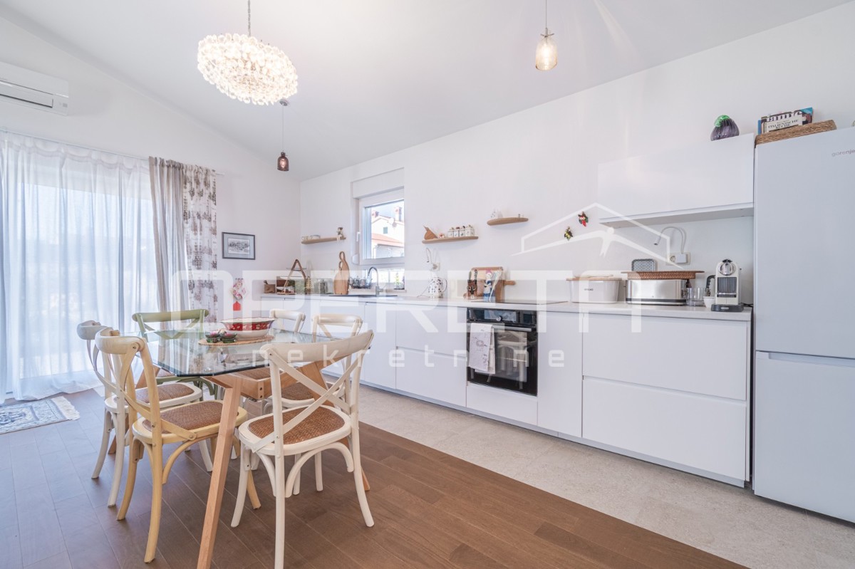 Istria, Tinjan - villa singola con piscina e giardino