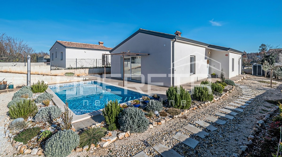 Istria, Tinjan - villa singola con piscina e giardino