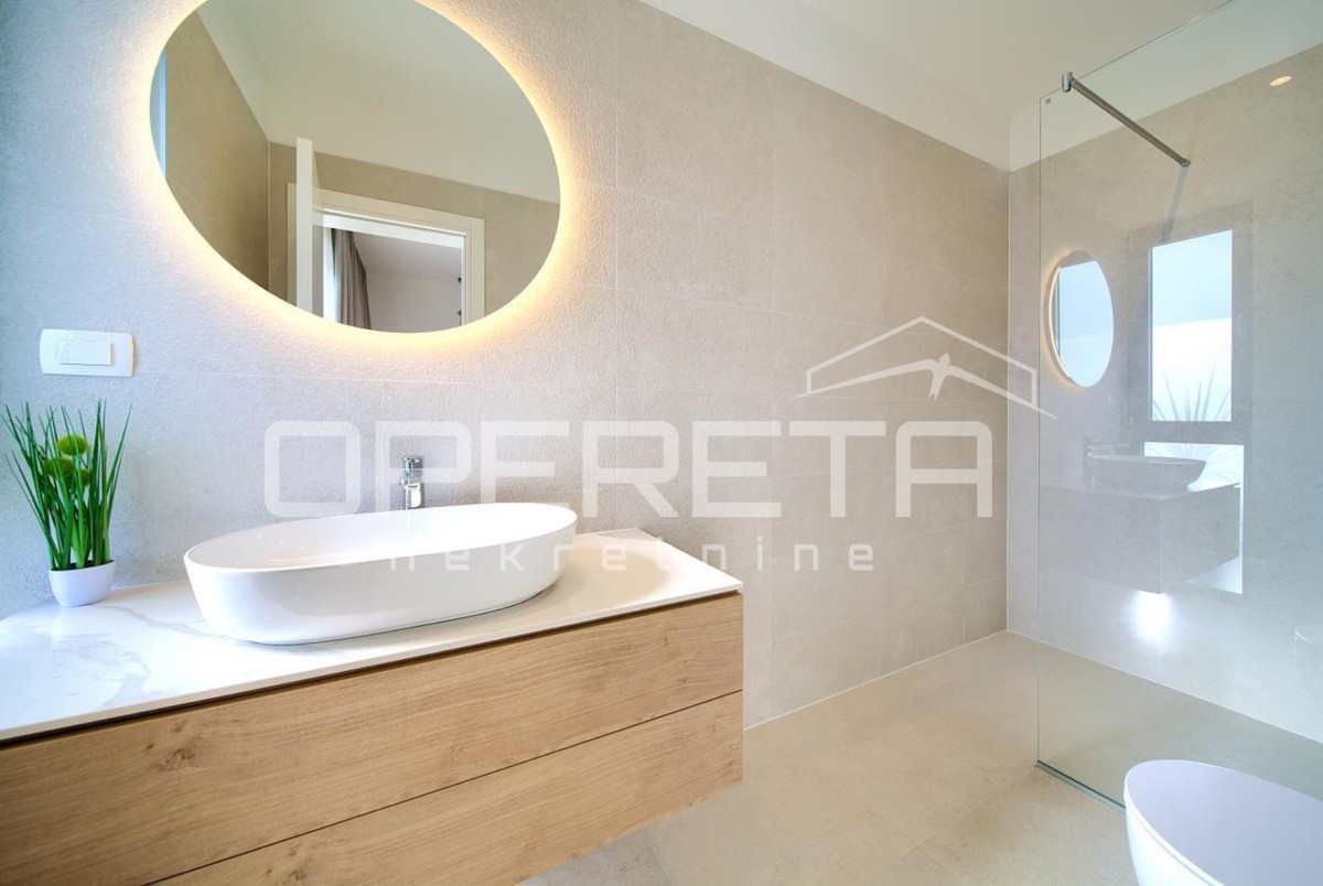 Vendita, Casa, Krk, Linardići , Indipendente, 255m2