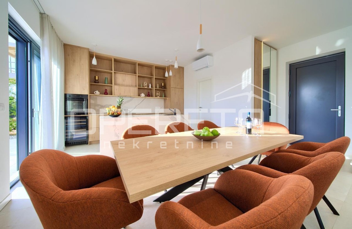 Vendita, Casa, Krk, Linardići , Indipendente, 255m2