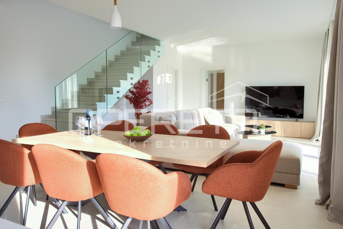 Vendita, Casa, Krk, Linardići , Indipendente, 255m2