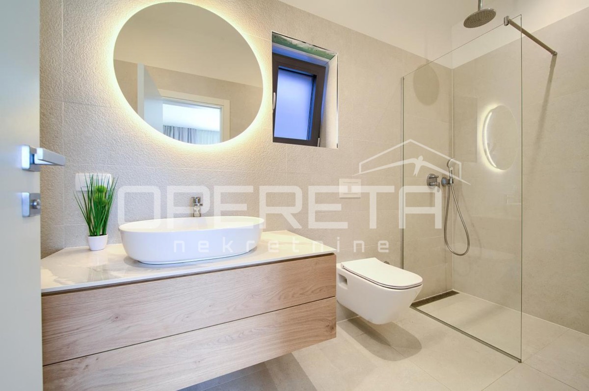 Vendita, Casa, Krk, Linardići , Indipendente, 255m2