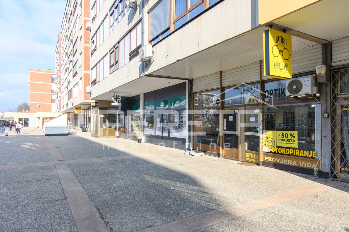 Vendita, Locale su strada, Volovčica, Trg Stjepana Konzula, 57m2