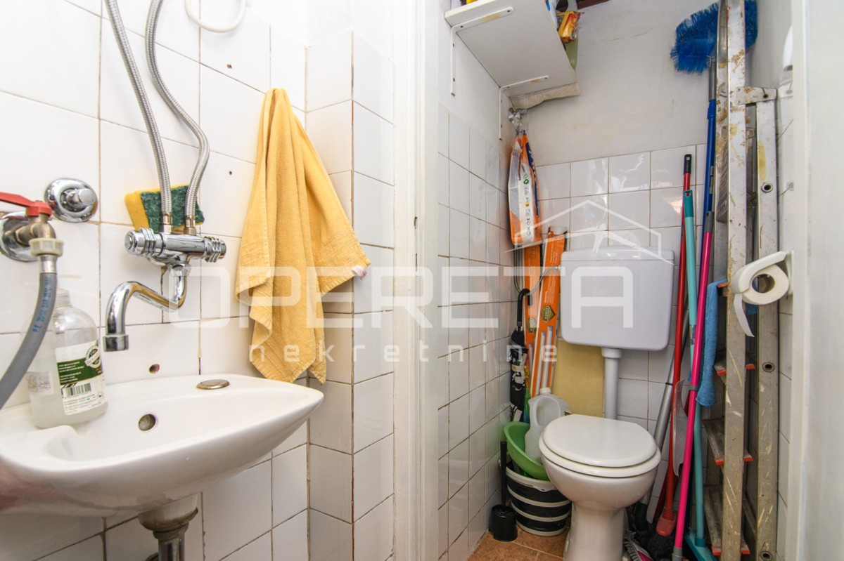 Vendita, Locale su strada, Volovčica, Trg Stjepana Konzula, 57m2