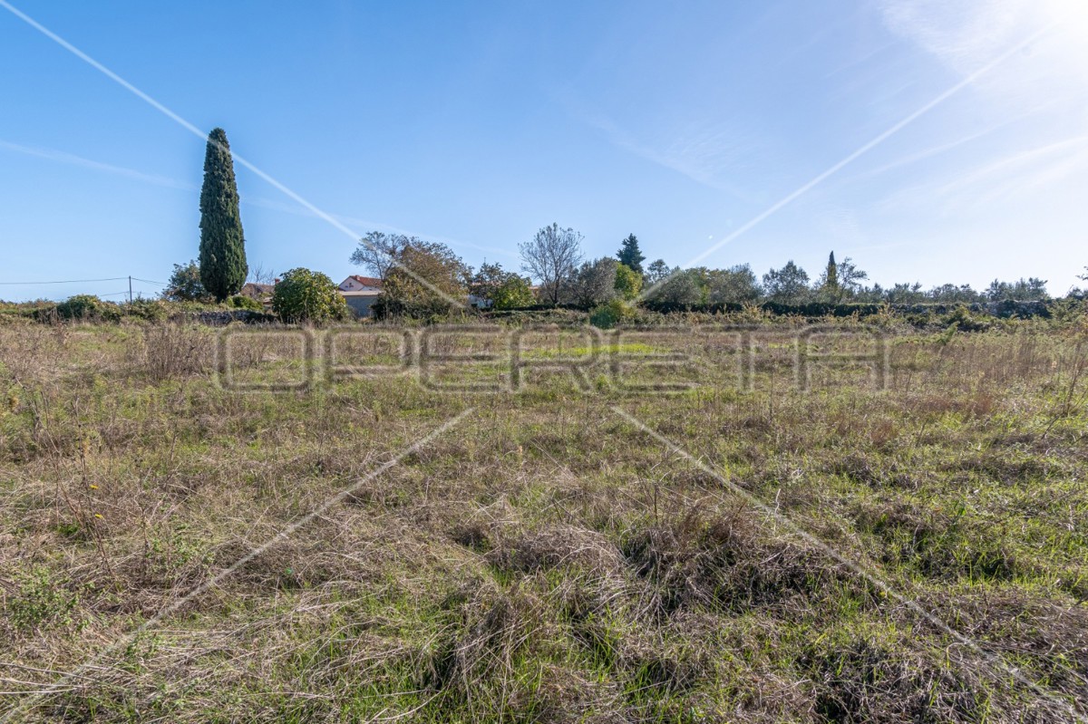 Istria, Marčana – Terreno edificabile con permesso di costruzione definitivo di 590 m2