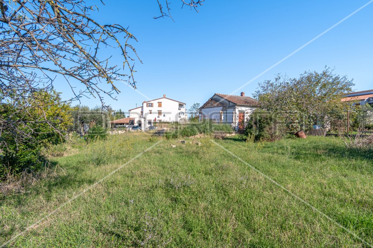 Banjole, terreno edificabile con permesso di costruzione in ottima posizione