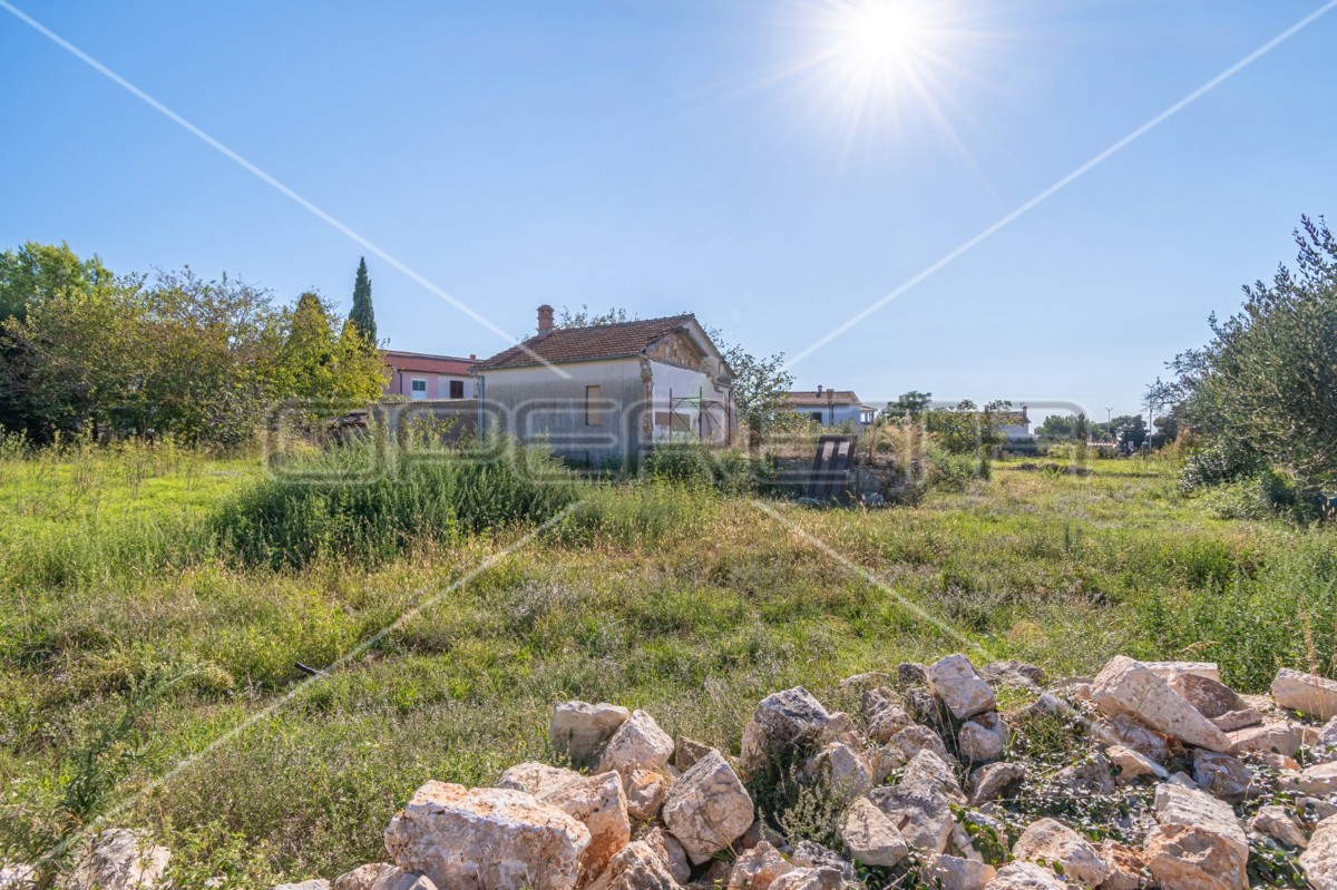 Banjole, terreno edificabile con permesso di costruzione in ottima posizione