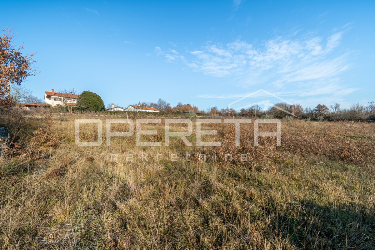 Žminj, Žminj, 3.909,00 m2, 175.900,00 EUR