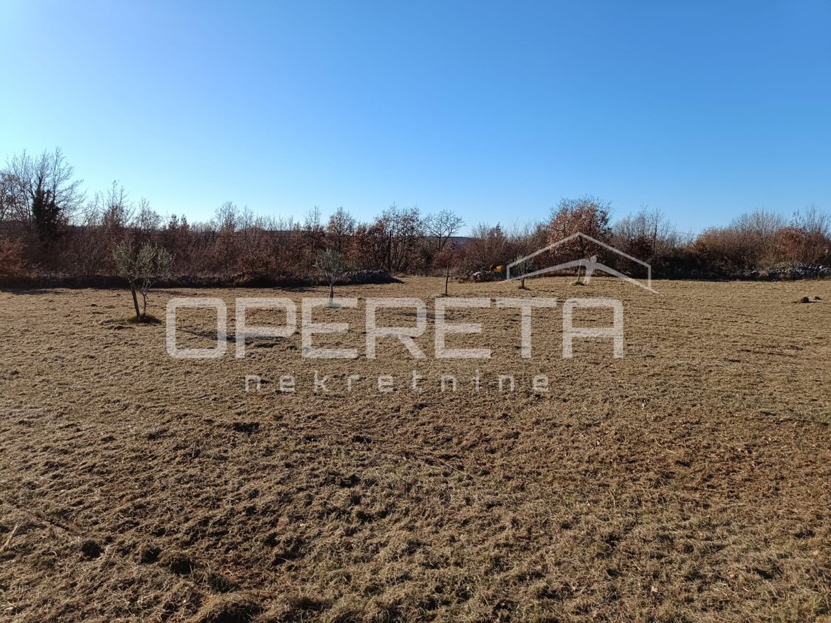 Žminj, Žminj, 3.909,00 m2, 175.900,00 EUR