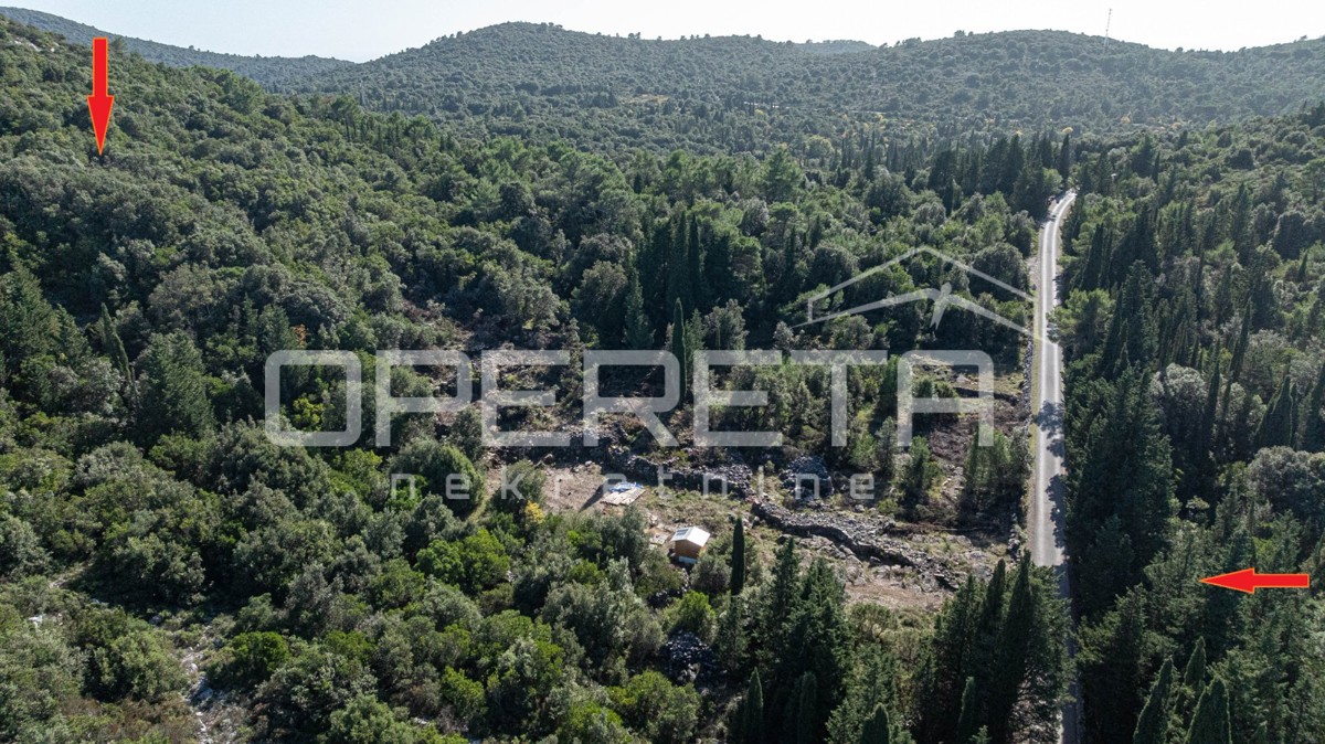 Terreno agricolo attraente di 9400 m2, non lontano dal mare, Pupnat