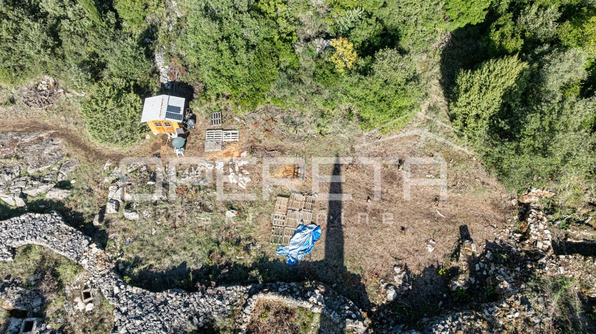 Terreno agricolo attraente di 9400 m2, non lontano dal mare, Pupnat