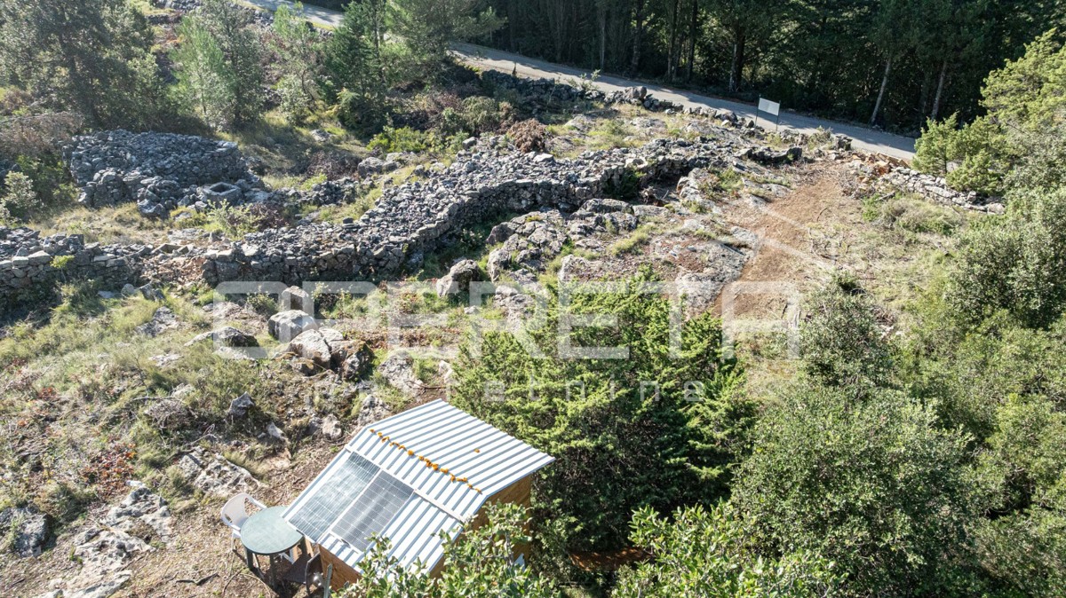 Terreno agricolo attraente di 9400 m2, non lontano dal mare, Pupnat