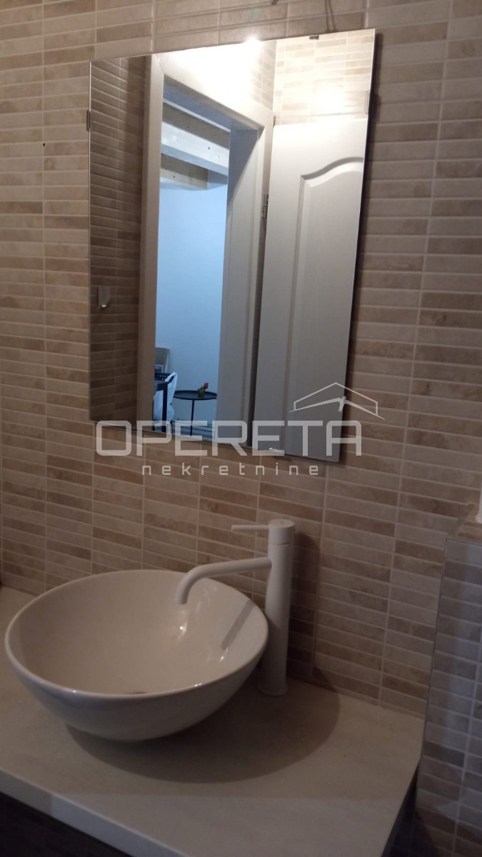 Grazioso monolocale con terrazza a Korčula