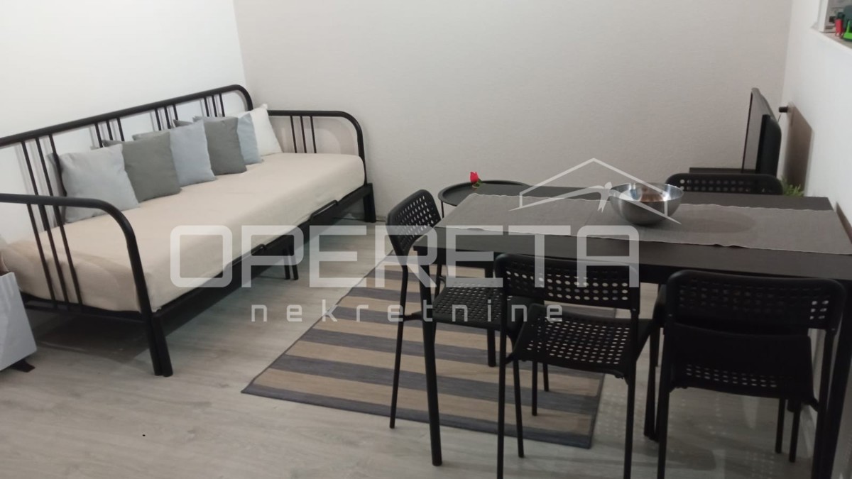 Grazioso monolocale con terrazza a Korčula