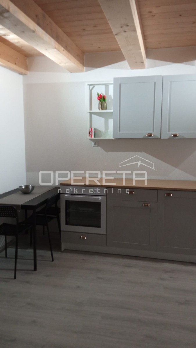 Grazioso monolocale con terrazza a Korčula