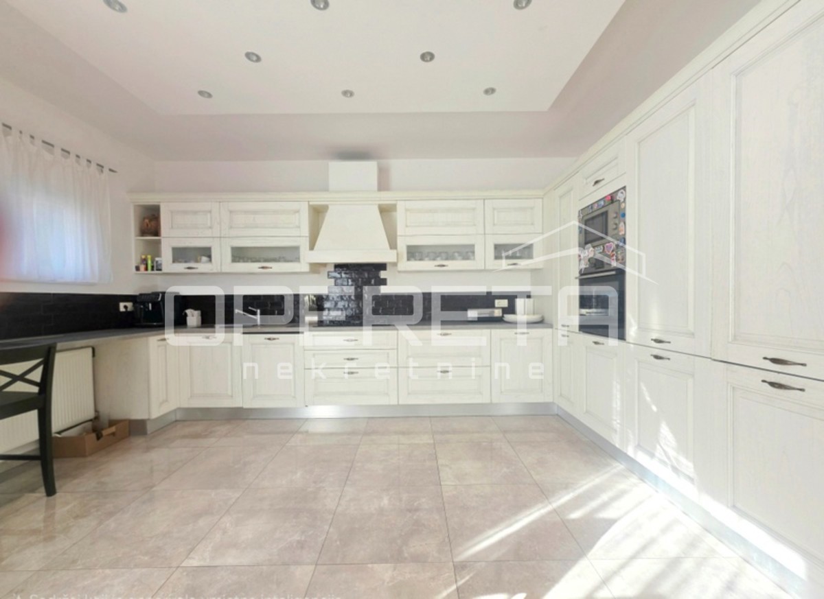 Vendita, Appartamento, Gajnice, Gajnice, 4,5l, 140m2