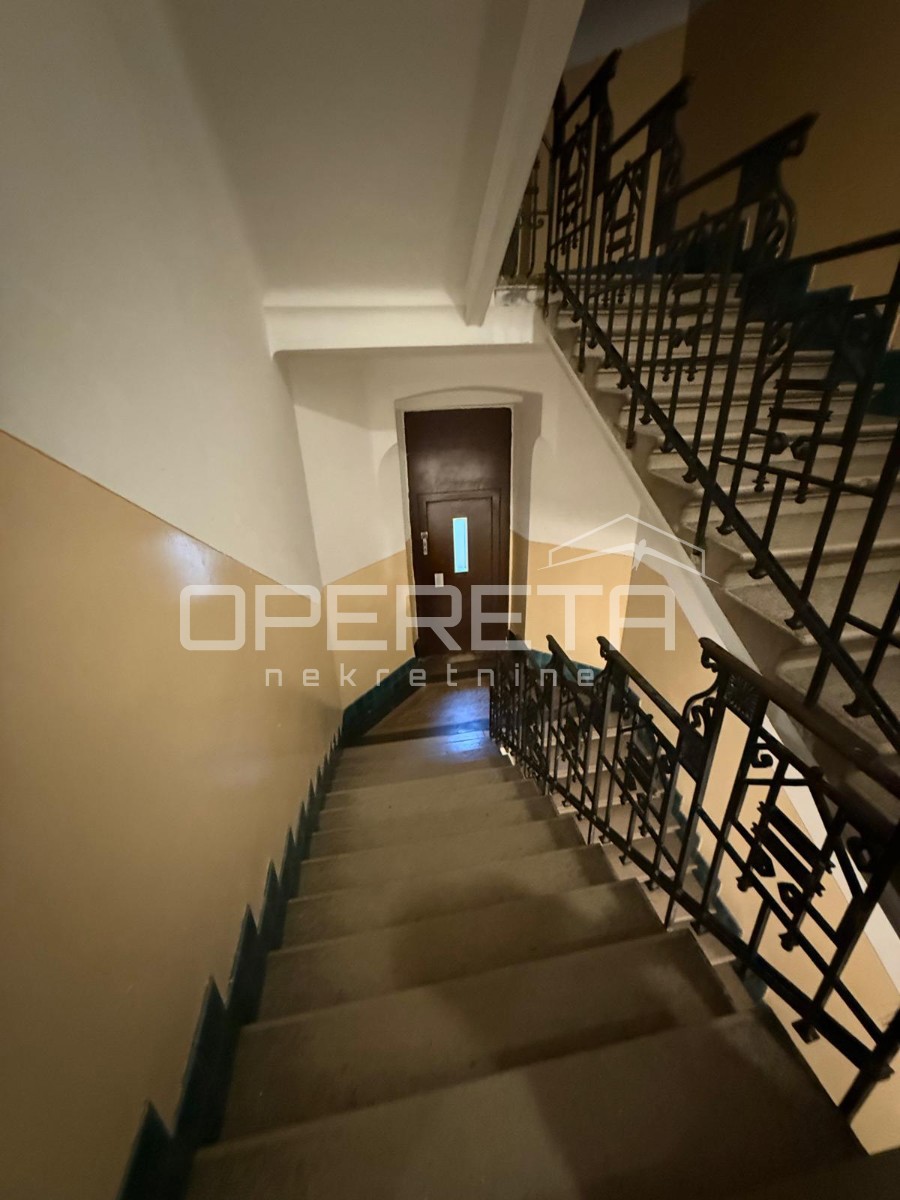 Appartamento di sei stanze nel centro di Fiume