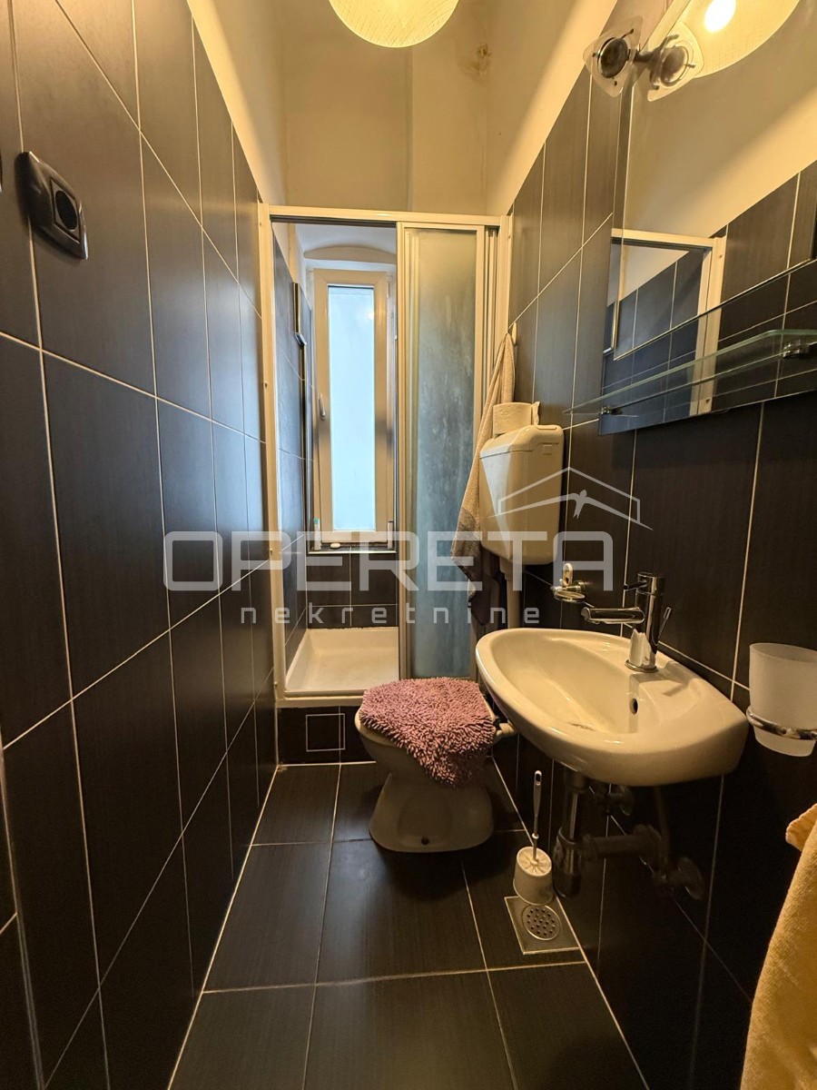 Appartamento di sei stanze nel centro di Fiume