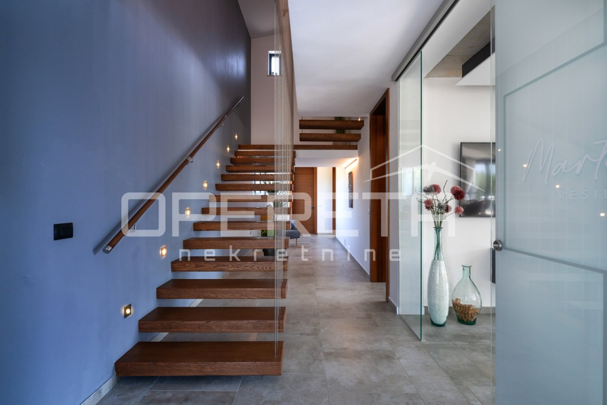 Villa di lusso su un ampio terreno e in tranquillità, Rakalj (Istria)