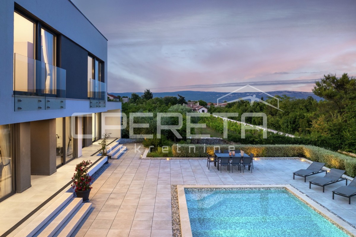 Villa di lusso su un ampio terreno e in tranquillità, Rakalj (Istria)