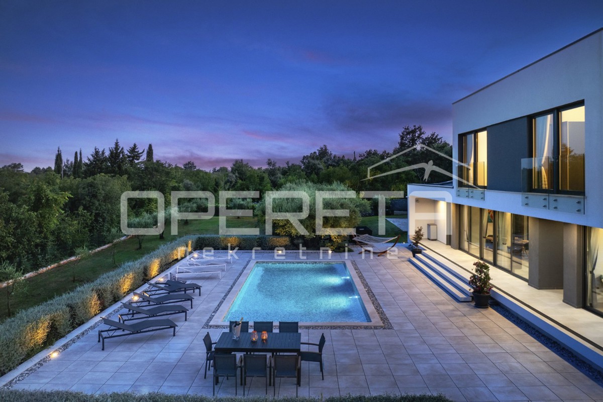 Villa di lusso su un ampio terreno e in tranquillità, Rakalj (Istria)