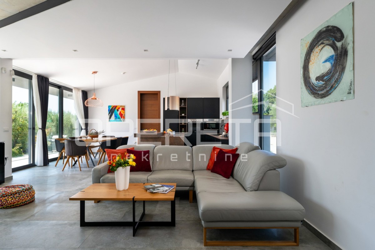 Villa di lusso su un ampio terreno e in tranquillità, Rakalj (Istria)