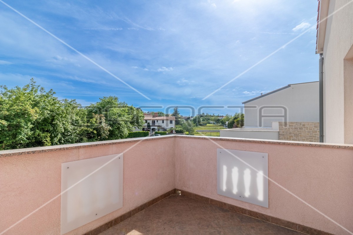 Vendita, Casa, Poreč, Funtana, Indipendente, 370m2