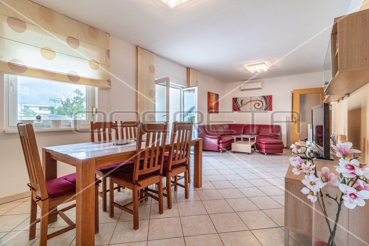 Vendita, Casa, Poreč, Funtana, Indipendente, 370m2