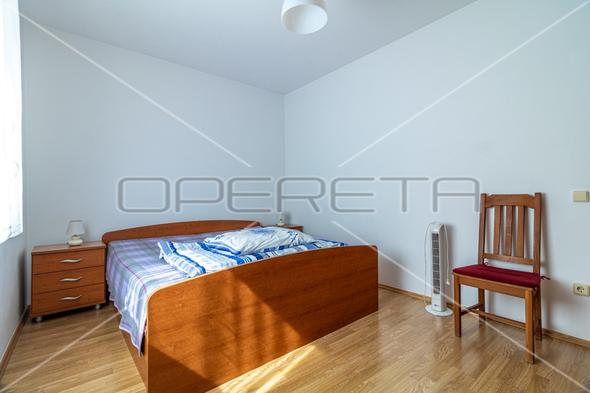 Vendita, Casa, Poreč, Funtana, Indipendente, 370m2