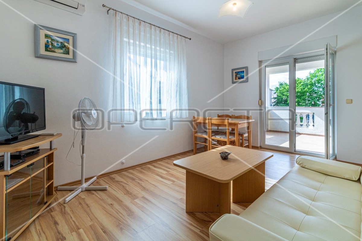 Vendita, Casa, Poreč, Funtana, Indipendente, 370m2