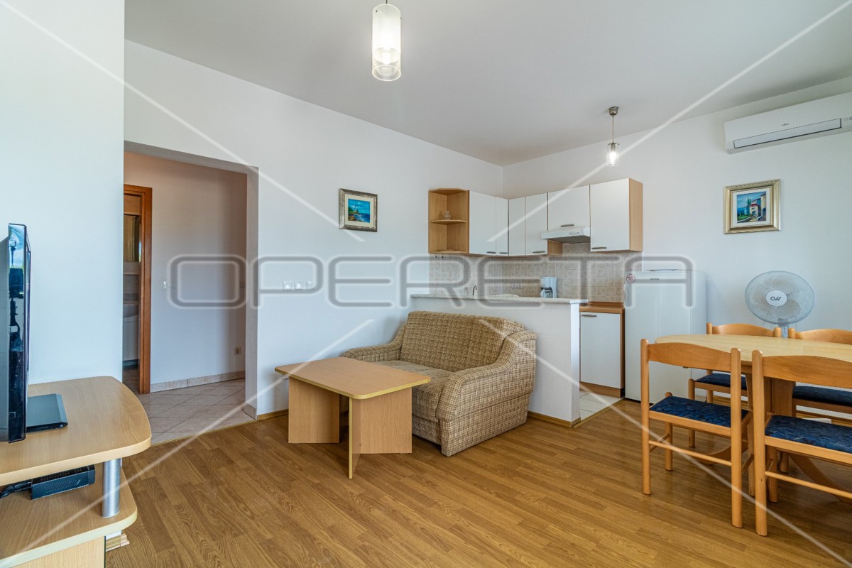 Vendita, Casa, Poreč, Funtana, Indipendente, 370m2