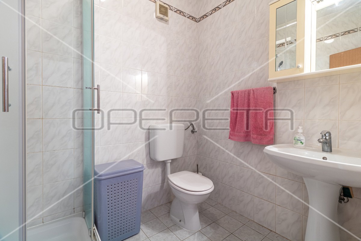 Vendita, Casa, Poreč, Funtana, Indipendente, 370m2