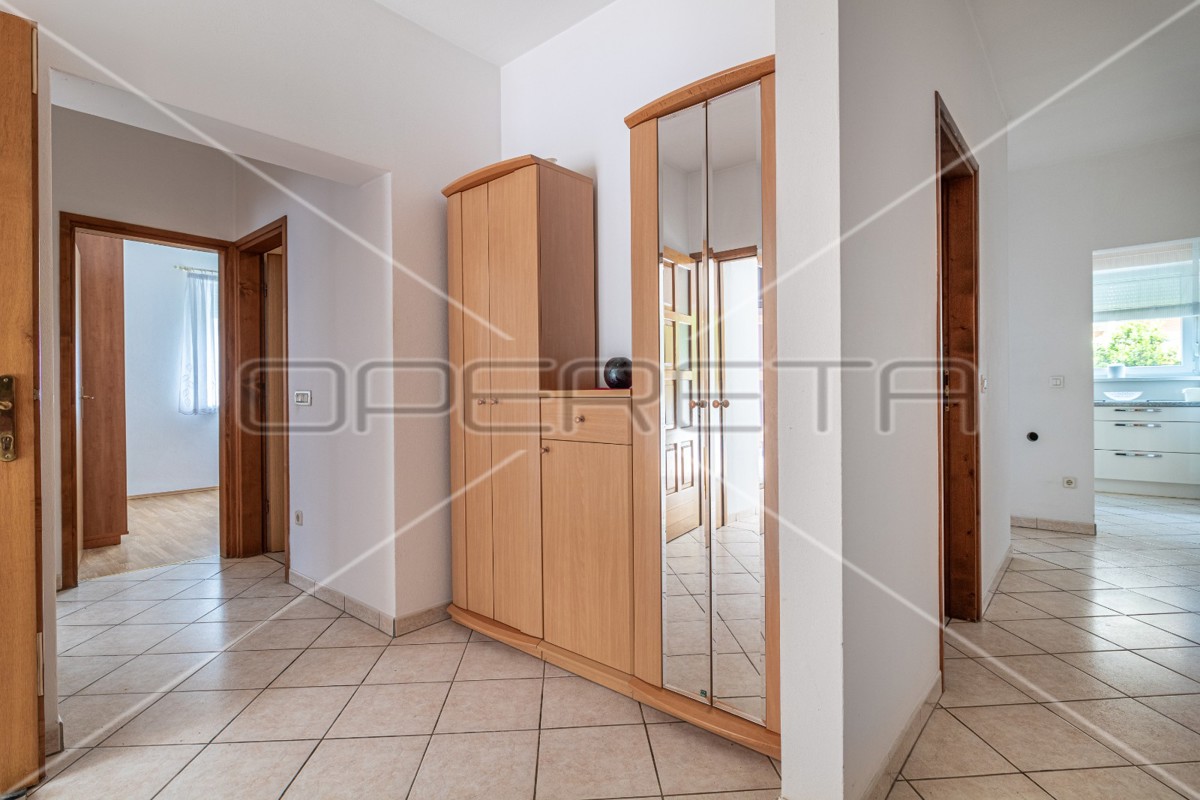 Vendita, Casa, Poreč, Funtana, Indipendente, 370m2